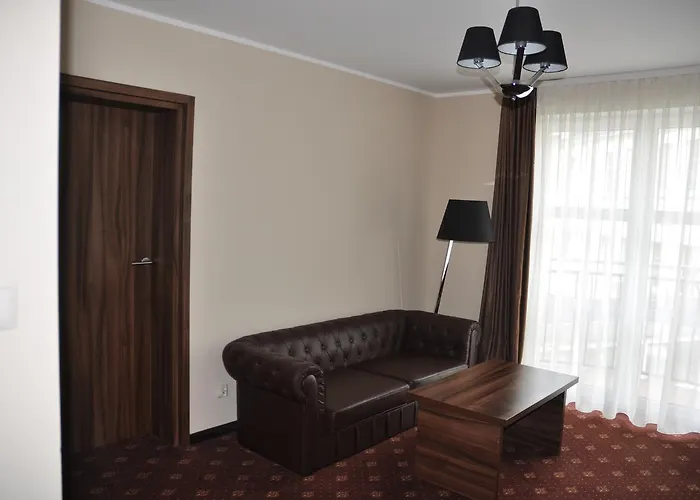 Morze 3* 乌斯特卡